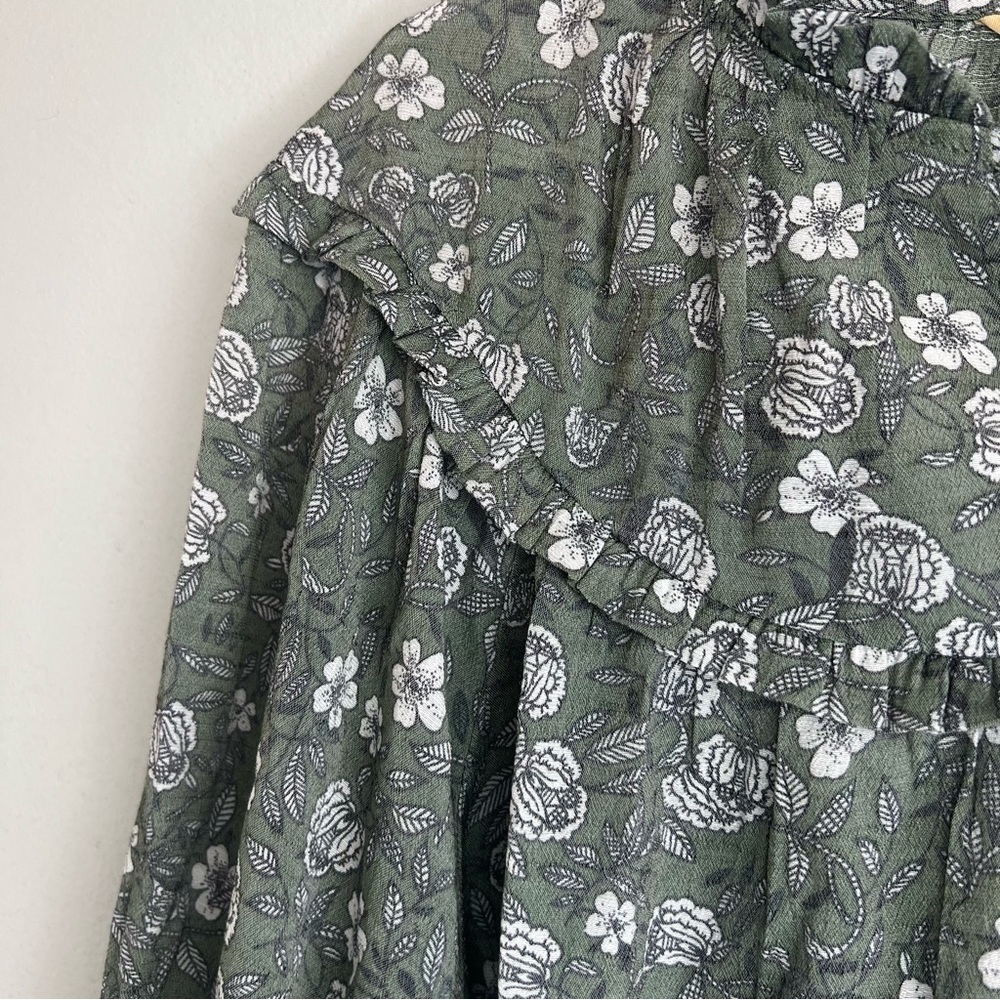 NWT Hope & Harlow Ruffle Neck Cuff Sleeve Gray Green Floral Blouse Sz XL Cottage - Picture 5 of 16
